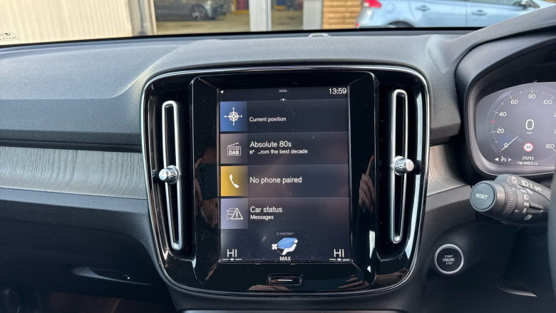 Volvo Xc40 2.0 B4P Inscription 5dr AWD Auto Petrol Estate